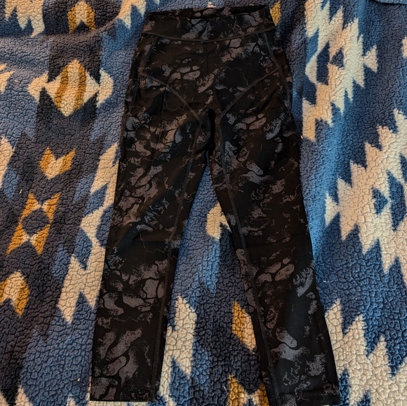 KK fit collab leggings - Picture 3 of 5